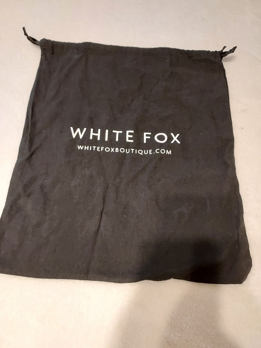 WHITE FOX Boutique Black Cotton Drawstring Protective Dust Bag Travel 13"x16"